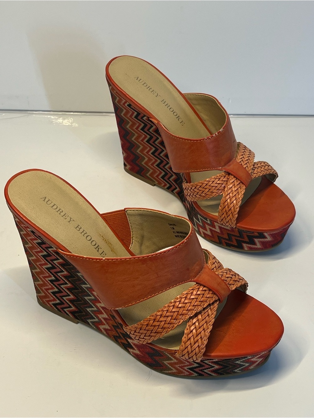 AUDREY BROOKE Chevron Wedge Sandals – Size 7.5